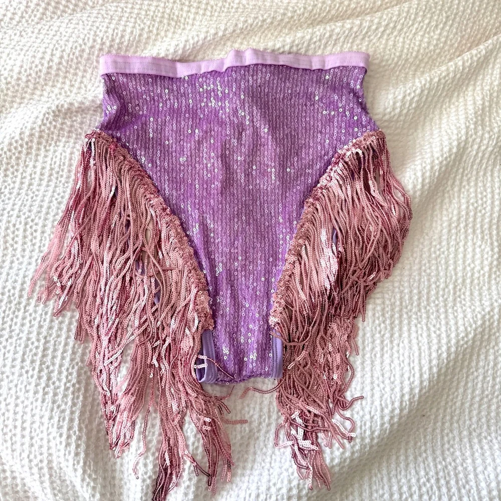 EastNWest the Label Sequin Fringe Top & Bottom Festival Set - Picture 4 of 6